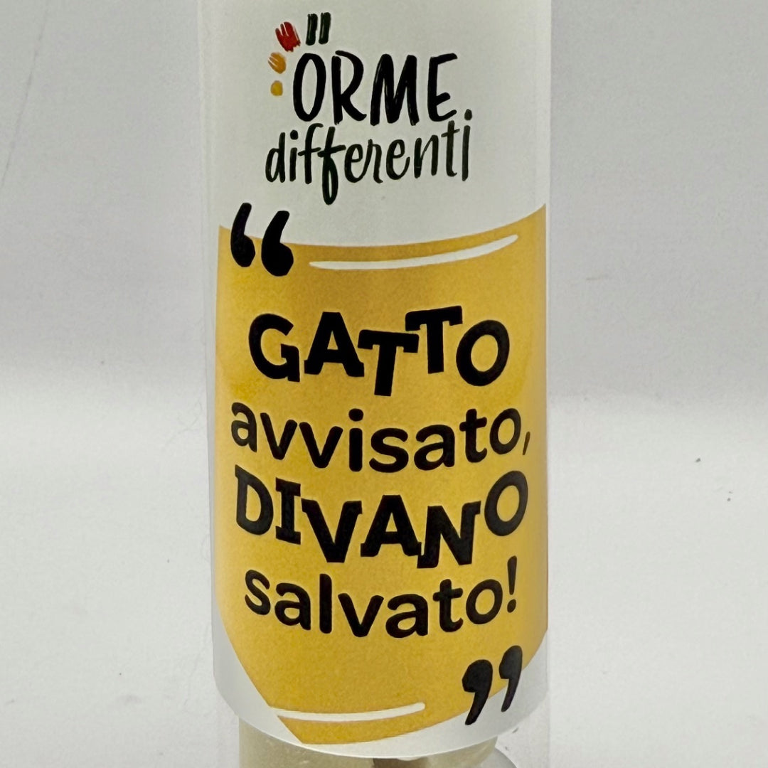 Disabituante per gatti, dettaglio etichetta di Orme Differenti, naturale, in cera con aggiunta di oli essenziali agli agrumi