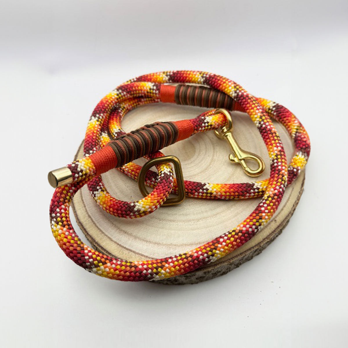 Guinzaglio in paracord e microcord, moschettone oro di alta qualità, gancio porta sacchetti o ciotola pieghevole a marchio Orme Differenti