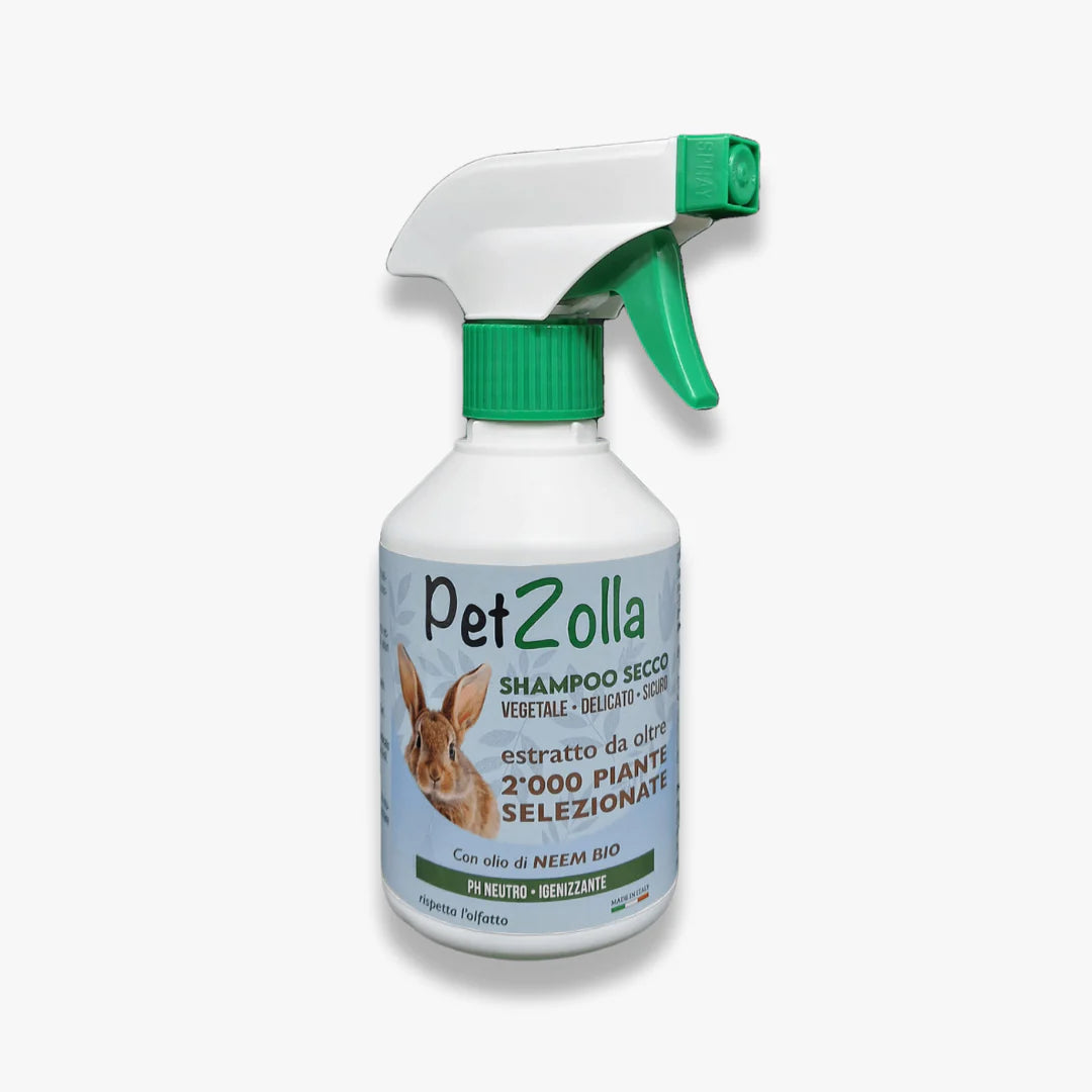 Shampoo a secco per conigli, di Petzolla distribuito da Orme Differenti, vegetale, delicato, con estratti vegetali