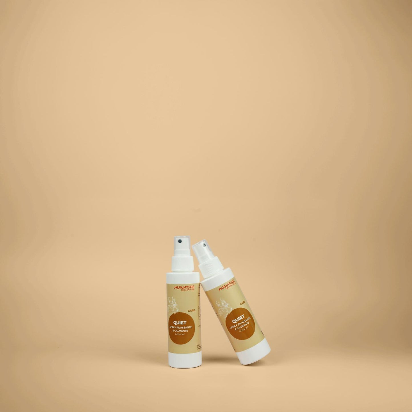 Spray rilassante e calmante per cani e gatti, due rmati da 125 ml, a base di lavanda e biancospino, di Aninature distribuito da Orme Differenti