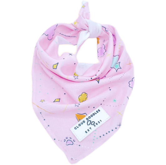 Bandana per cani in otone, rosa, fantasia, a marchio Cloud Doodles, distribuita da Orme Differenti