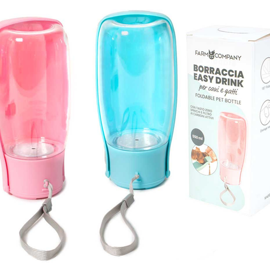 Borraccia easy drink zero sprechi, con tasto erogatore, pratica e leggera, di Farm Company distribuita da Orme Differenti