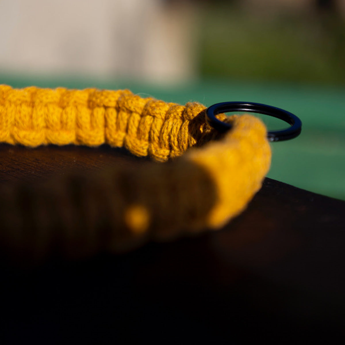 Collare per cani di taglia grande in corda, dettaglio dell'anello color nero - Orme Differenti