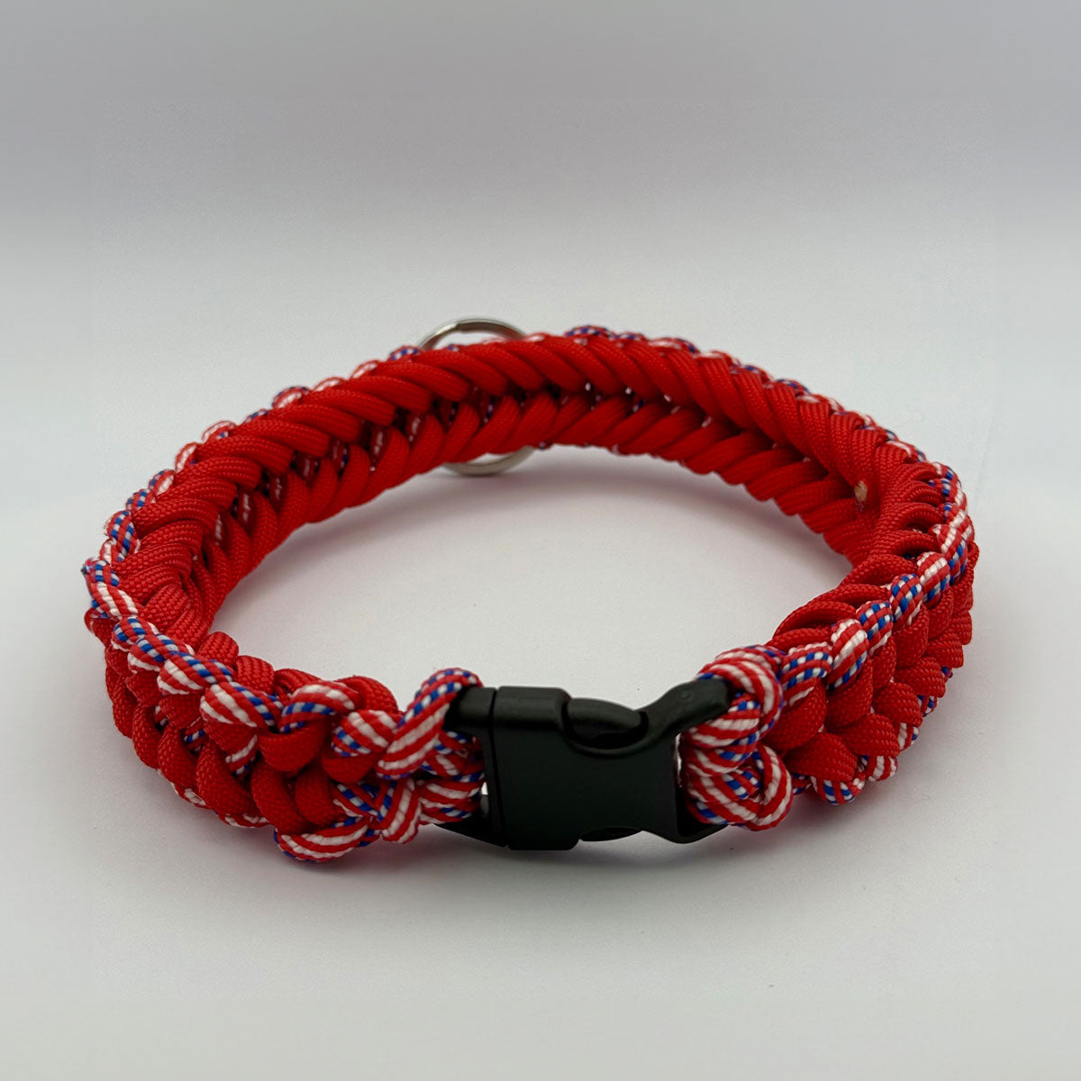 Collare per cani piccola taglia in paracord rosso, con chiusura a scatto in plastica, resistente - Orme Differenti