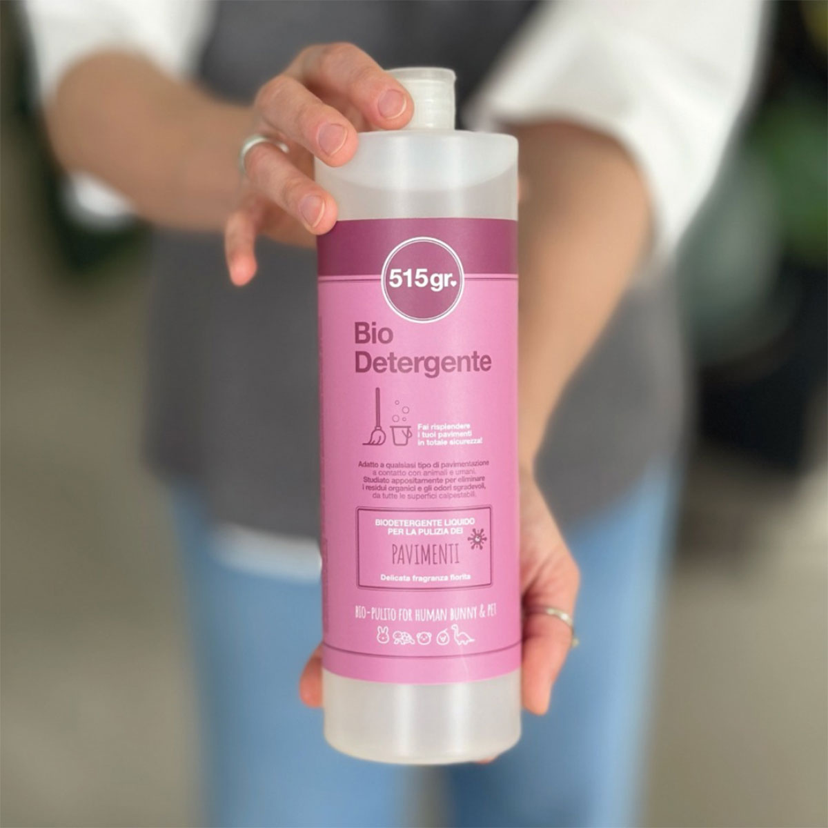Detergente per pavimenti naturale a marchio 515 grammi, con bio formula antimacchia e anti odore - Orme Differenti