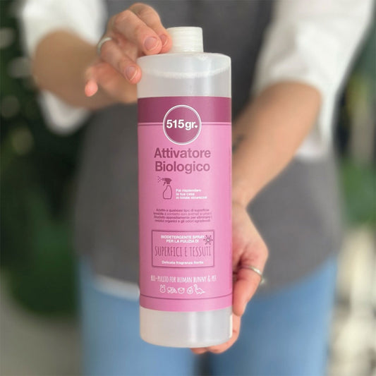 Detergente spray per superfici con attivatore biologico a marchio 515 grammi, anti-macchia e anti-odore,  Orme Differenti