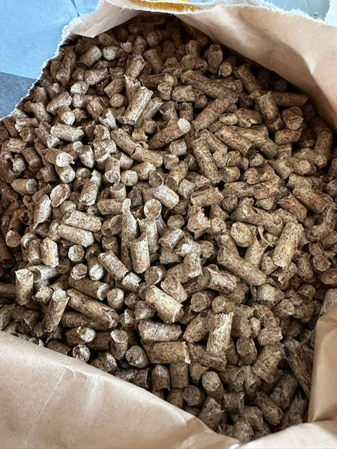 Lettiera per gatti in pelle ecologico, Piripù da 6 litri, biodegradabile, assorbimento elevato, di Croita distribuita da Orme Differenti