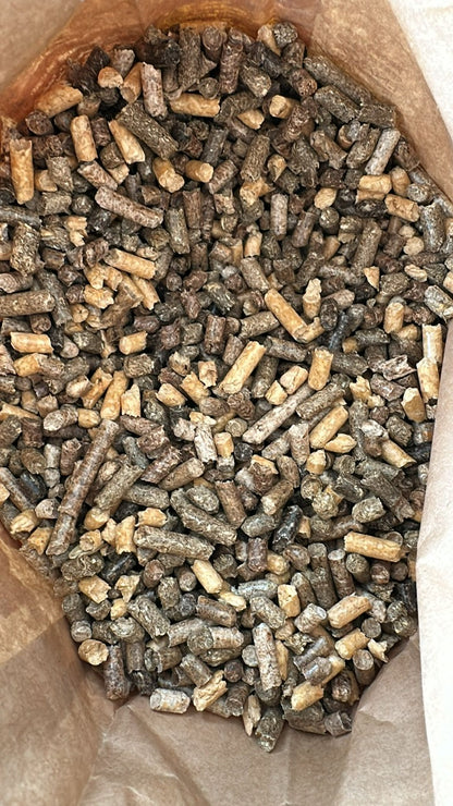 lettiera per gatti super assorbente, facilita avvicinimaneto del gatto, di Croita, distribuita da Orme Differenti