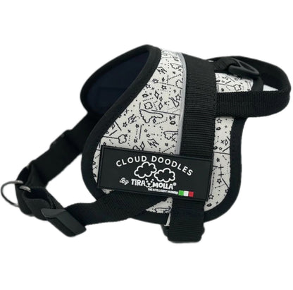 Pettorina per cani anti tiro e anti fuga, educativa, personalizzabile, impermeabile a marchio Cloud Doodle by Tira Molla distribuita da Orme Differenti