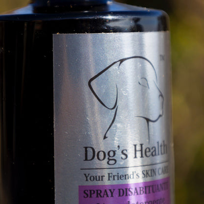 Spray disabituante per cani di Dog's Health fotografato in primissimo piano - Orme Differenti