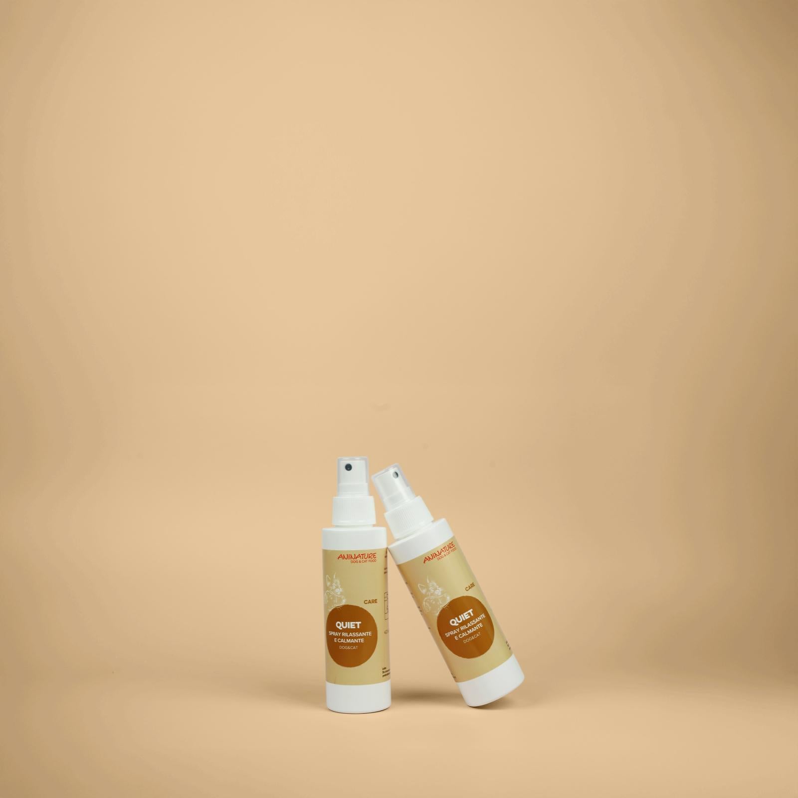Spray rilassante e calmante per cani e gatti, due rmati da 125 ml, a base di lavanda e biancospino, di Aninature distribuito da Orme Differenti